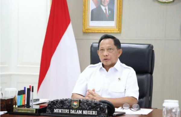 Mendagri Tito Karnavian : Hidupkan Lagi Siskamling, Warga Diminta Aktif Jaga Lingkungan